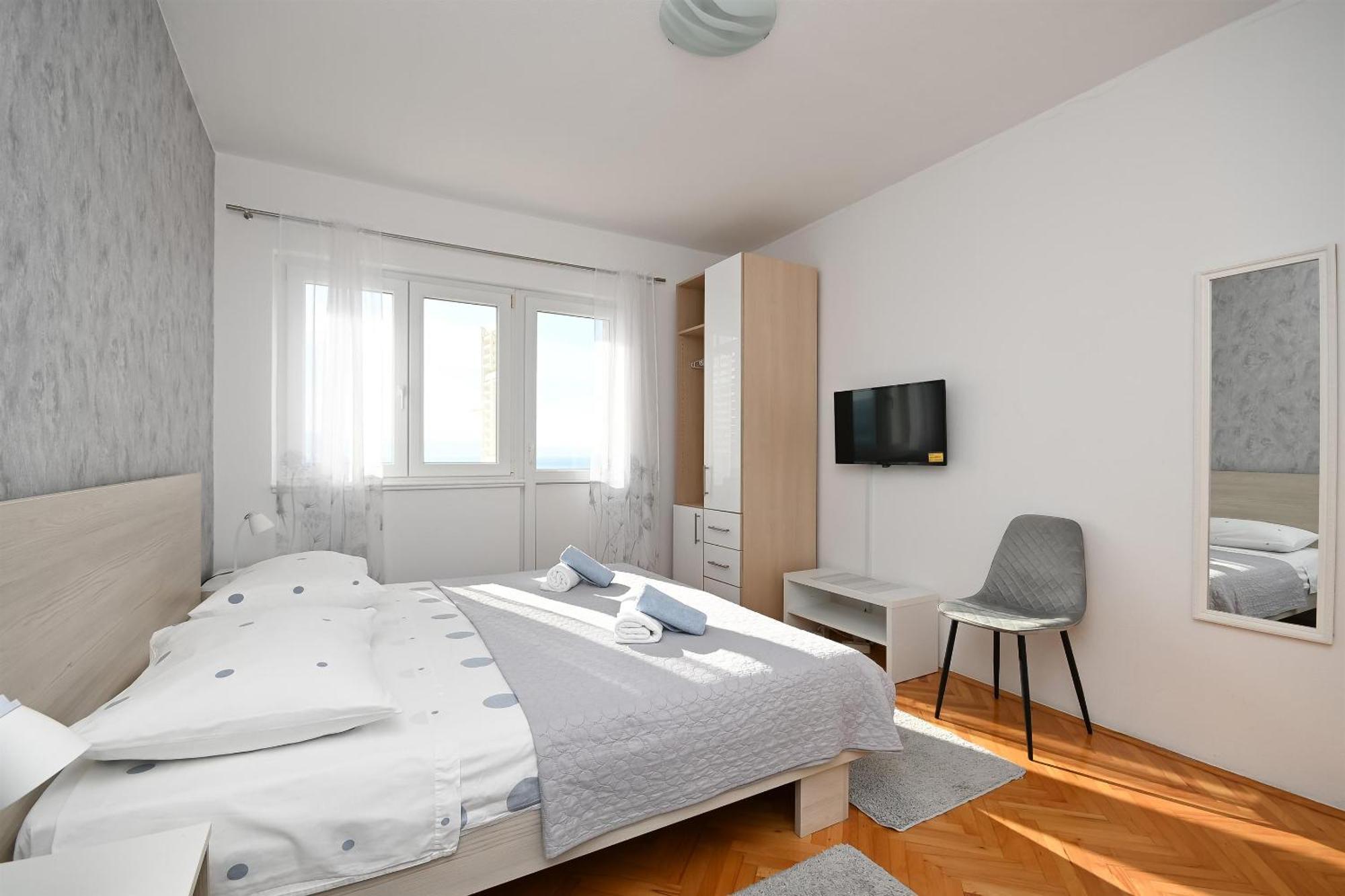 Apartments Ivan - With Parking Omiš Exterior foto