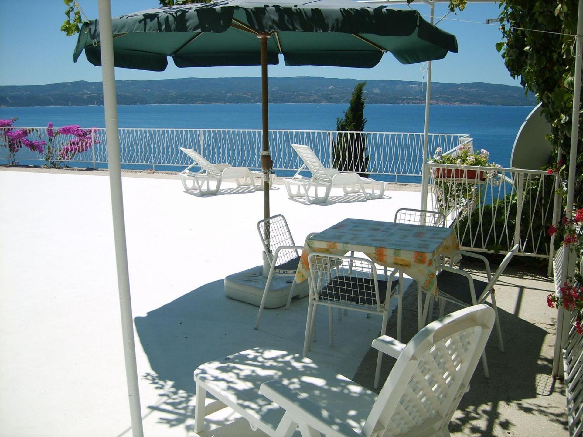 Apartments Ivan - With Parking Omiš Exterior foto
